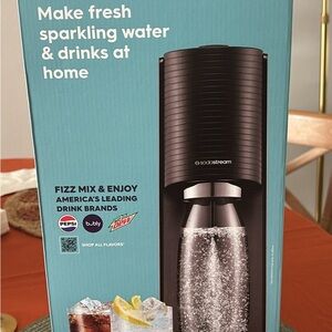 SodaStream Black Sparkling Water Maker